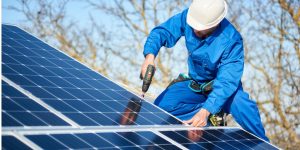 Installation Maintenance Panneaux Solaires Photovoltaïques à Saint-Privat-la-Montagne